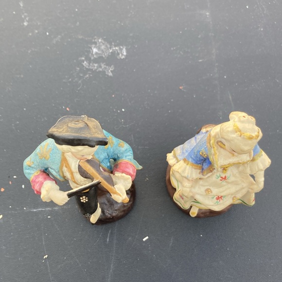 Colonial Pair Couple Dancing and Music plaster - Picture 2 of 4